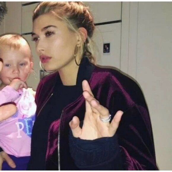 ASO Hailey Bieber Sandro Paris Ventura Velvet Bomber Jacket Size Small Cranberry - Picture 5 of 16